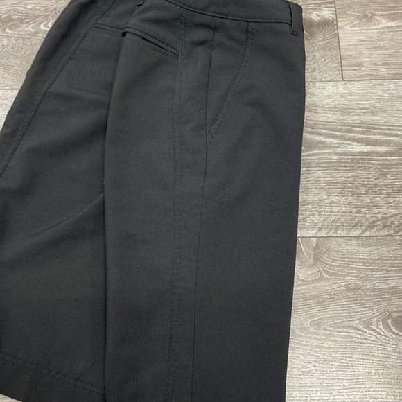 Annika Cutter & Buck Black Golf Shorts 6 - Picture 12 of 12